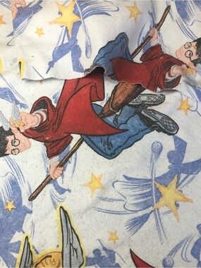 Y2K Vintage Harry Potter Blanket Made in Canada Golden Snitch Nostalgia 2000s